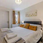2 Bed In Oc-h30771 *