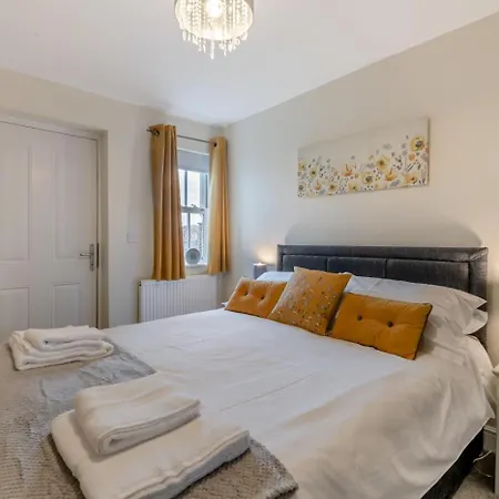 2 Bed In Oc-h30771 *